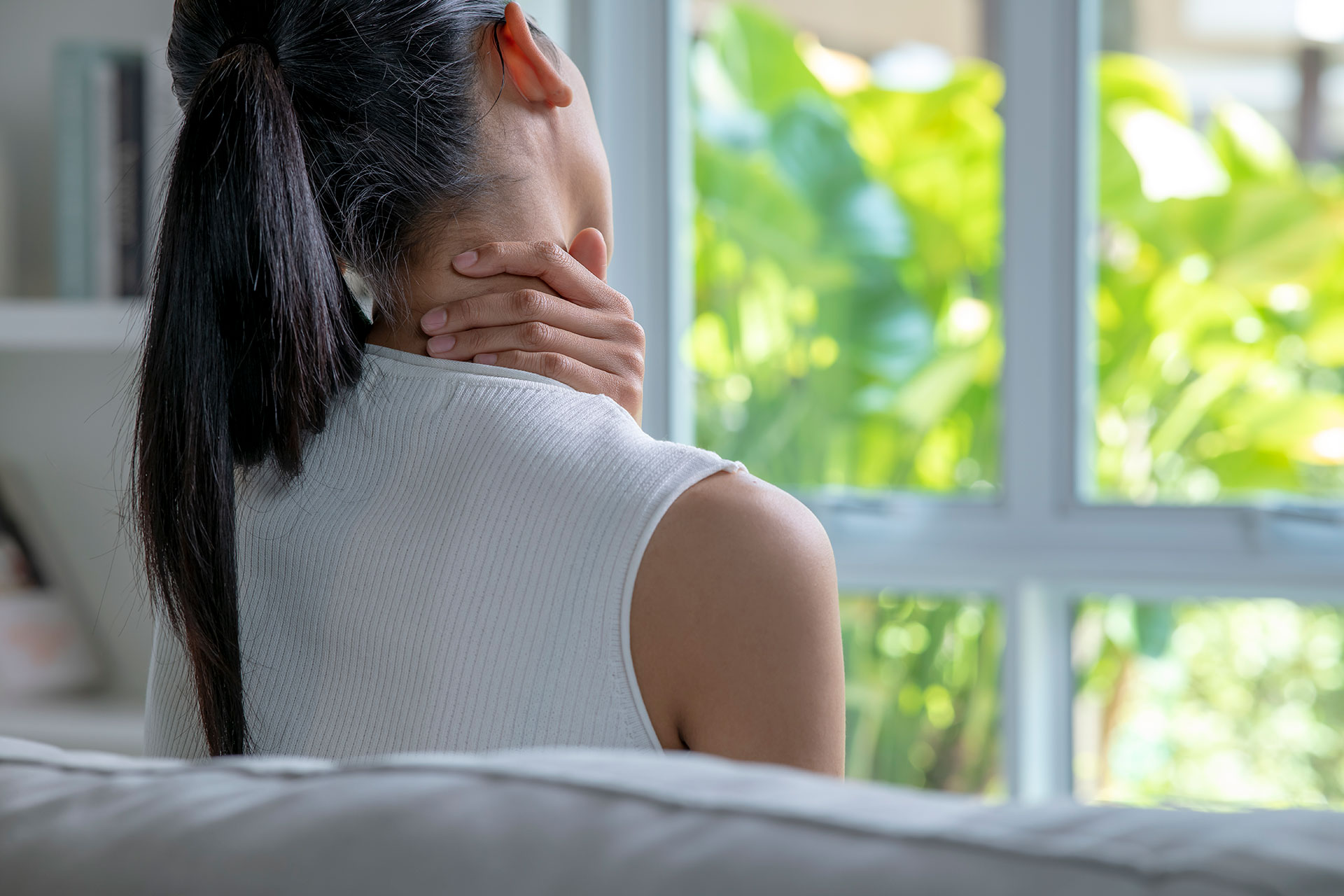 Torcicollo, stretching riduce sintomi. Fattori di rischio e rimedi