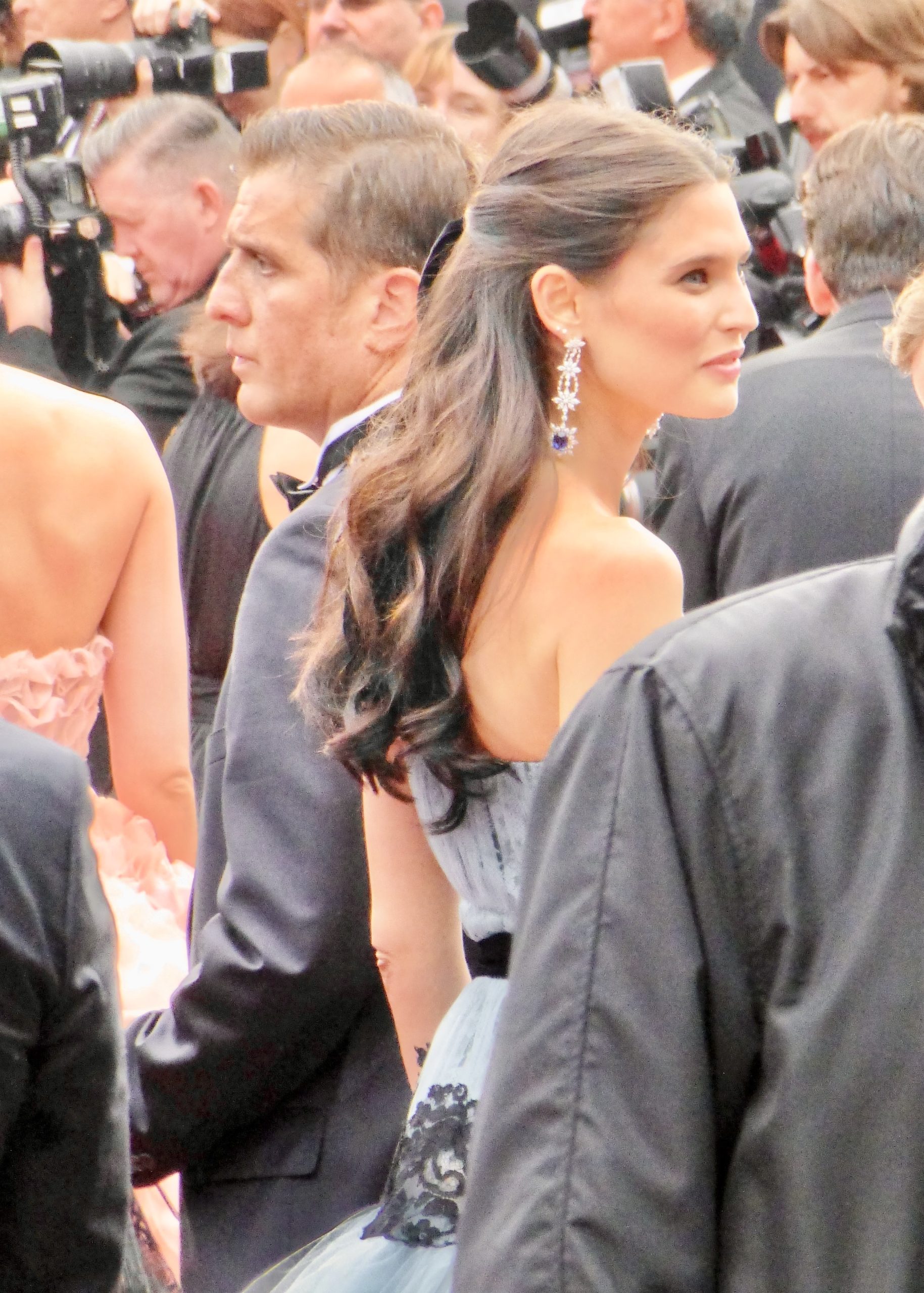 Bianca Balti e il tumore ovarico: sintomi, cure e mutazioni genetiche a rischio